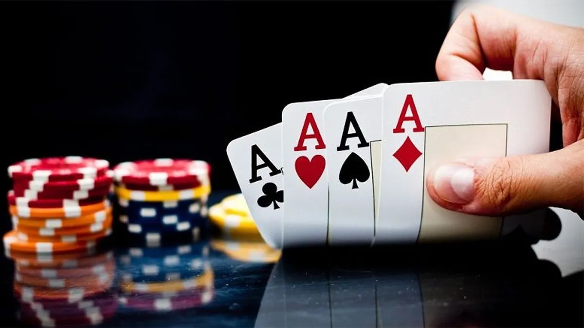 Tìm hiểu về thuật ngữ Tứ quý là gì trong game bài